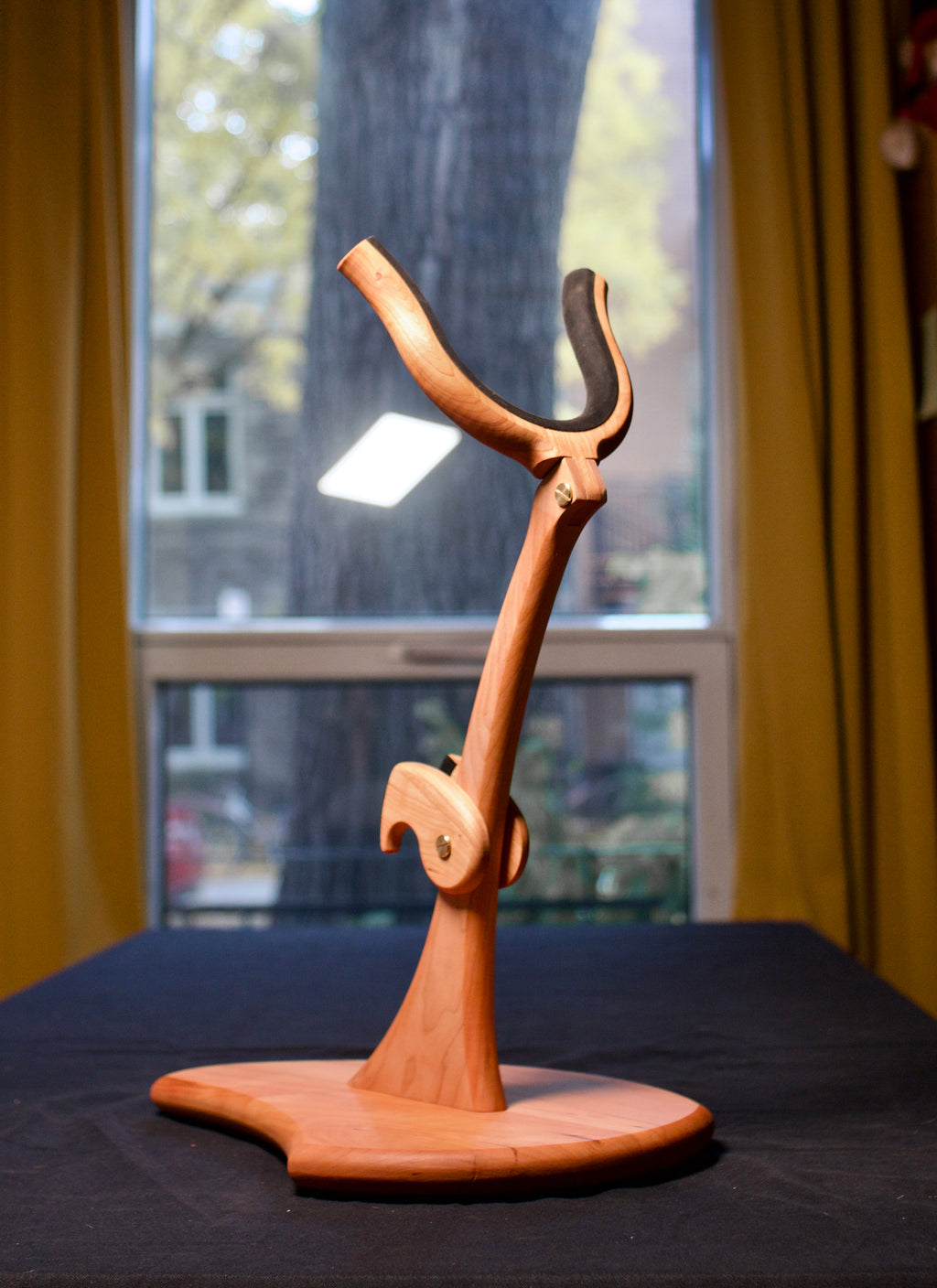 Saxophone Stand in Solid Wood
