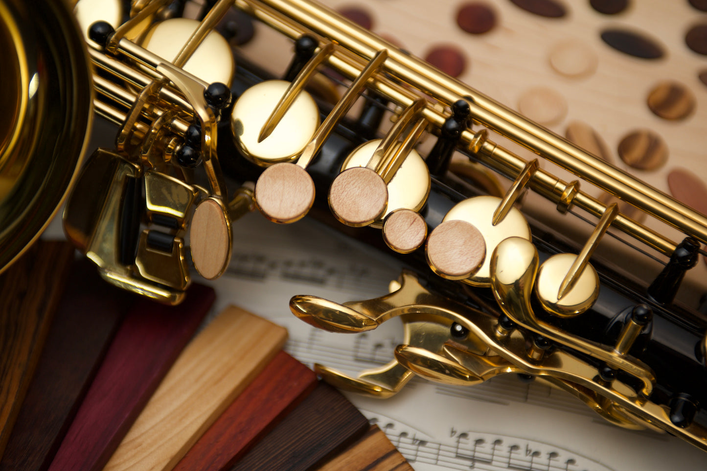 Saxophone Pearls in Solid Wood