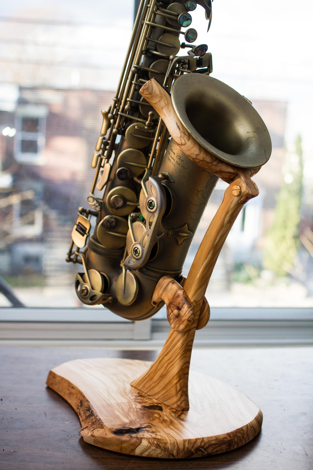 Saxophone Stand in Solid Wood