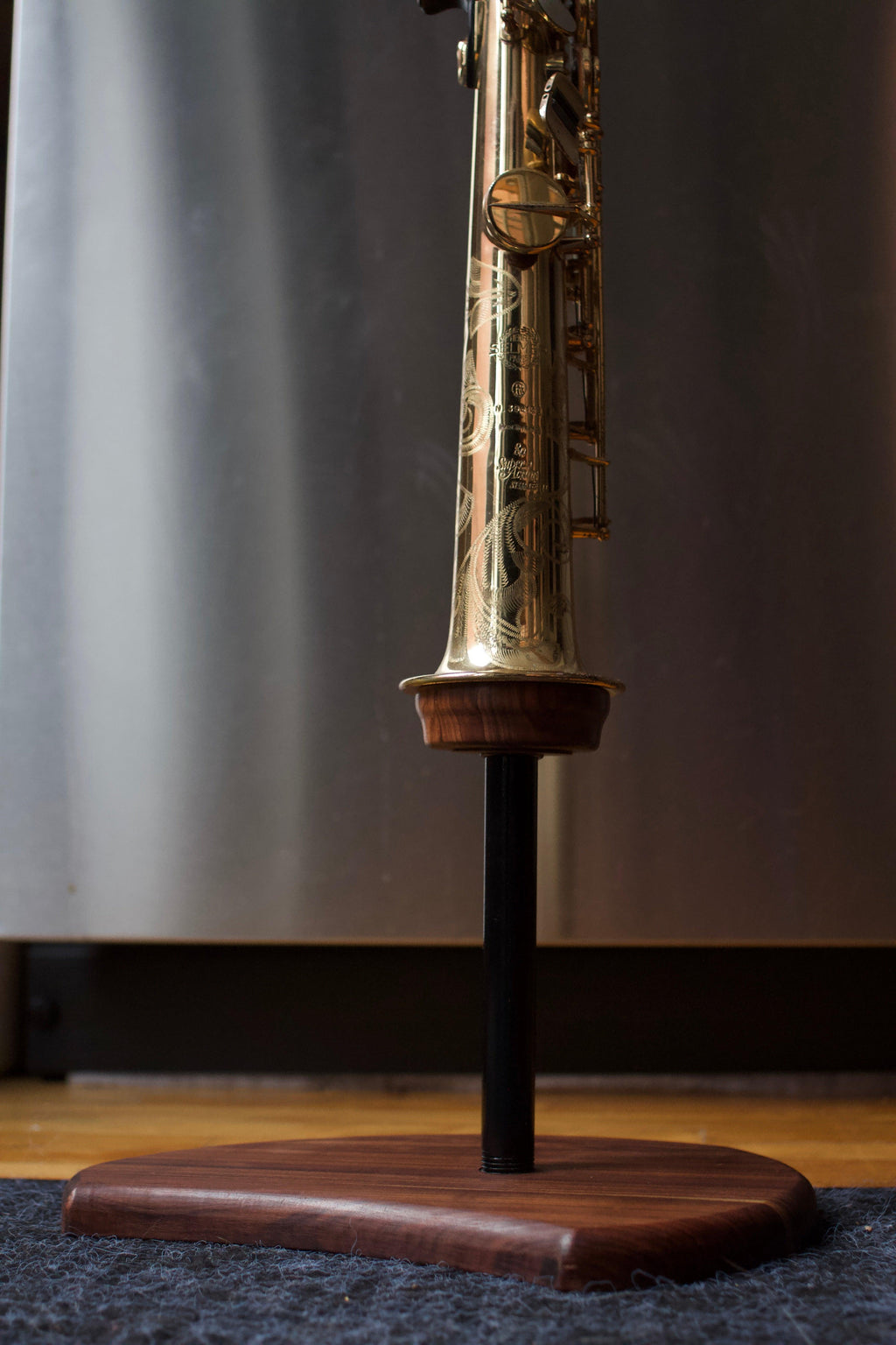 Solid Wood Sax Stand - Wood & Winds