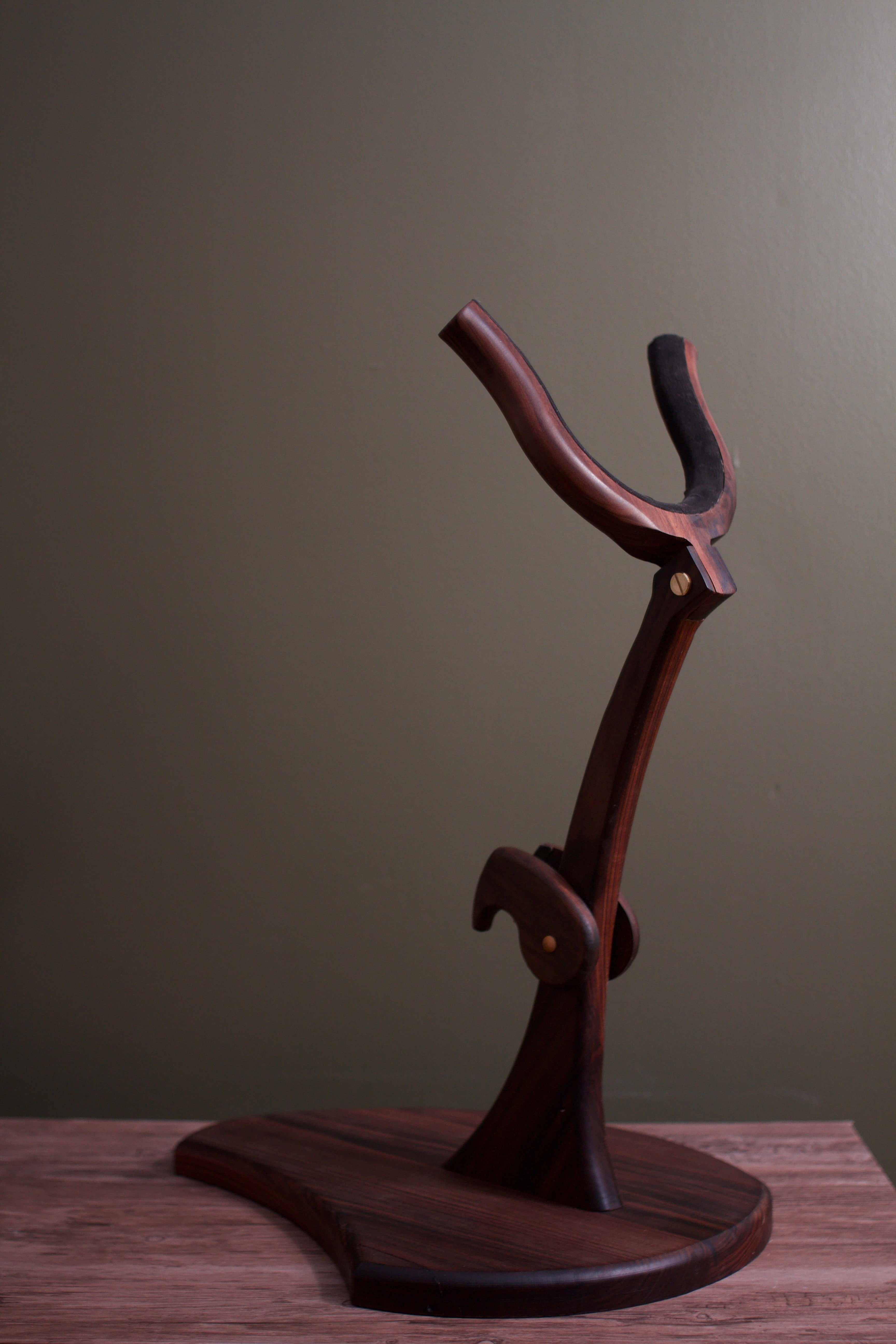 Saxophone Stand in Solid Wood