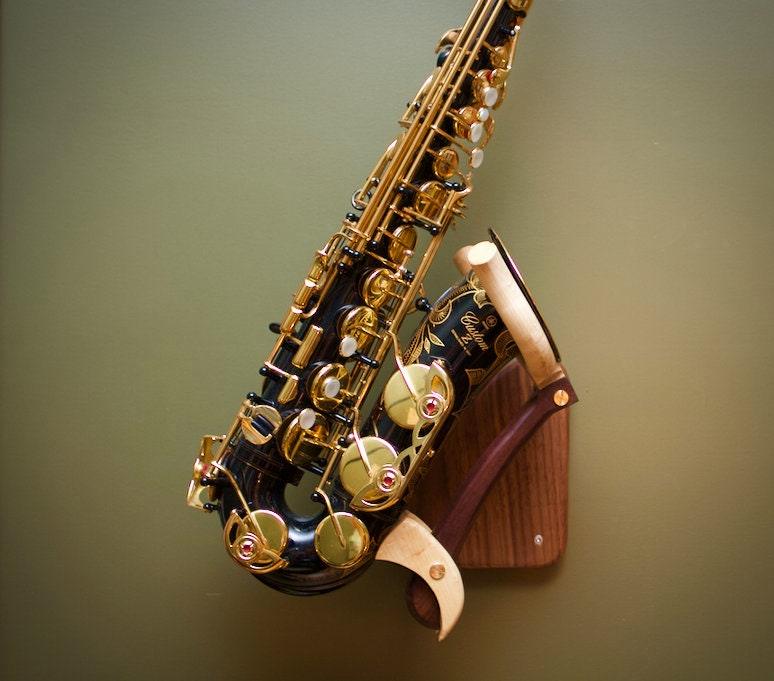 The Wall Hanger - Saxophone Wall Stand – Wood & Winds